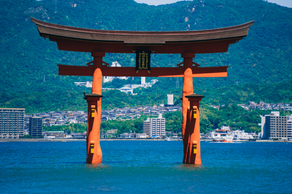 厳島神社（宮島）