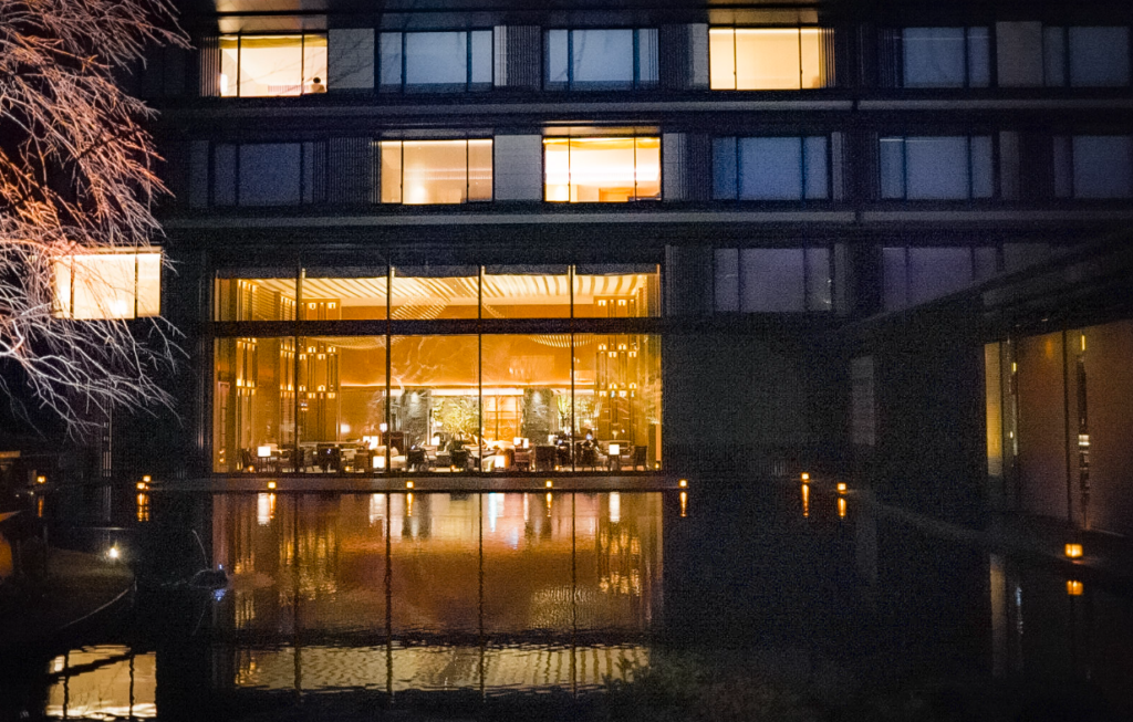 HOTEL THE MITSUI KYOTO 中庭 夜景